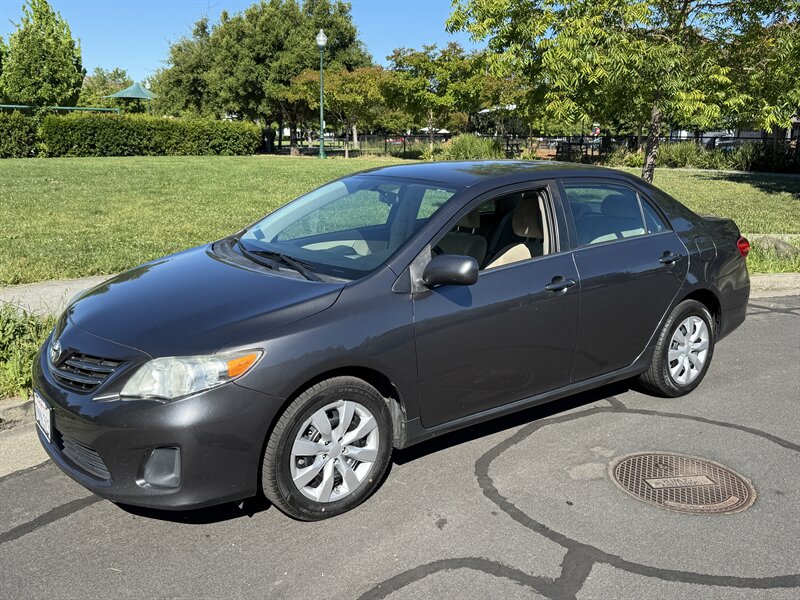 2013 Toyota Corolla LE AT's photo
