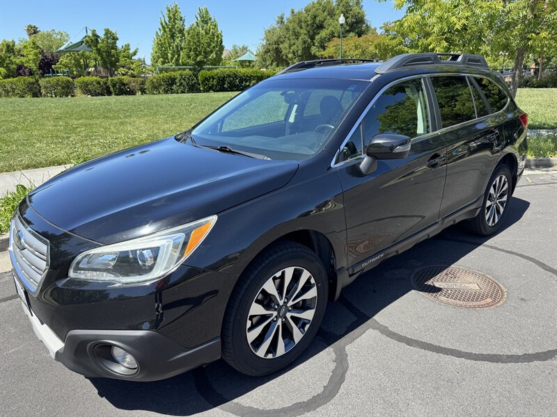 2015 Subaru Outback 2.5i Limited CVT PZEV's photo
