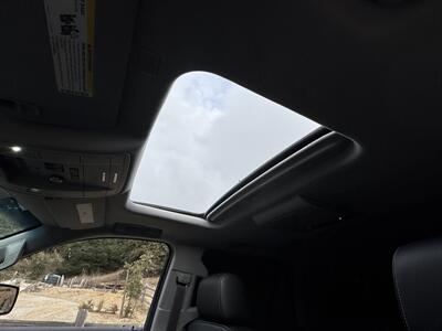 2017 GMC Yukon SLT   - Photo 39 - Santa Rosa, CA 95404