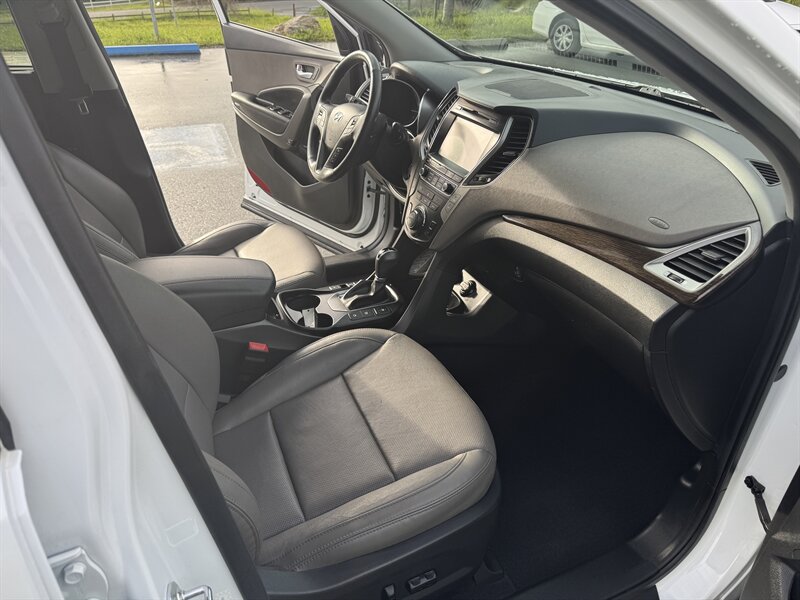 2017 Hyundai Santa Fe Sport 2.0T - Photo 22