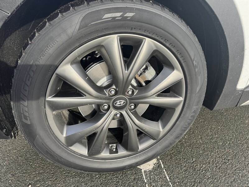 2017 Hyundai Santa Fe Sport 2.0T - Photo 16