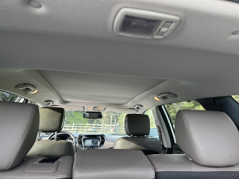 2017 Hyundai Santa Fe Sport 2.0T - Photo 20