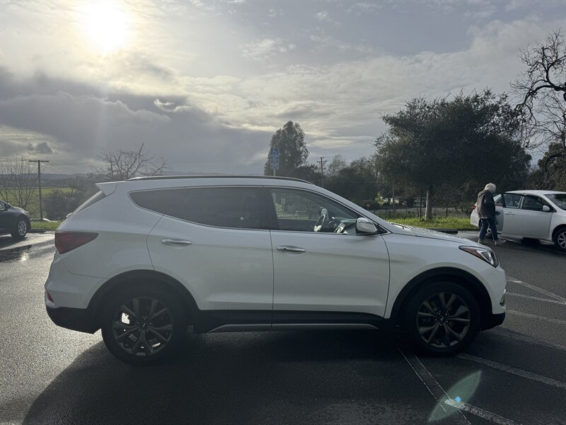 2017 Hyundai Santa Fe Sport 2.0T - Photo 6