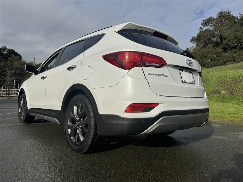 2017 Hyundai Santa Fe Sport 2.0T - Photo 10