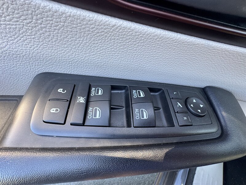 2017 Chrysler Pacifica Limited - Photo 34