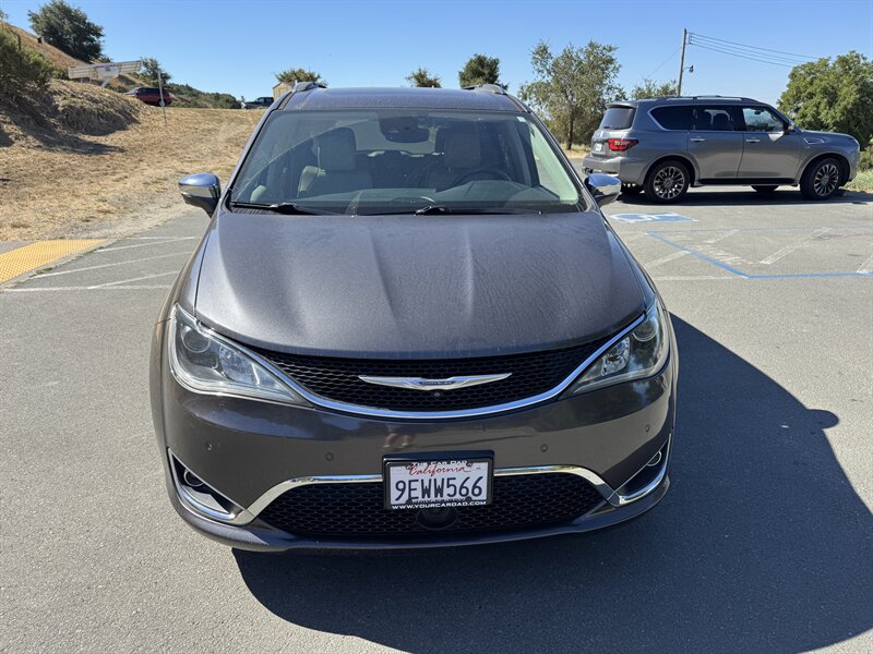 2017 Chrysler Pacifica Limited - Photo 8