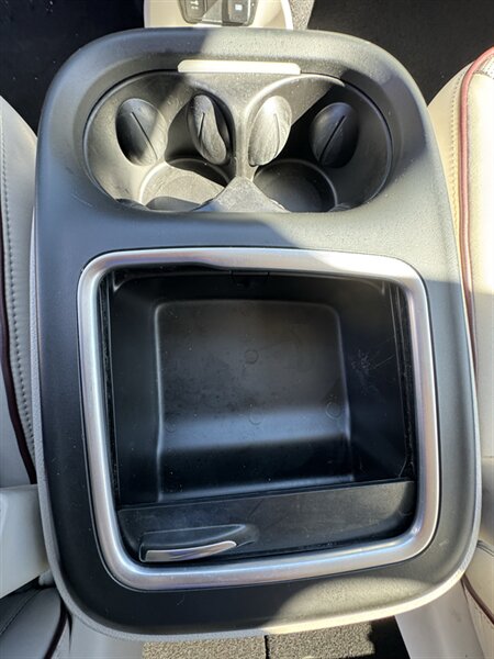 2017 Chrysler Pacifica Limited - Photo 36