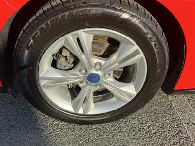 2014 Ford Focus SE   - Photo 16 - Santa Rosa, CA 95404