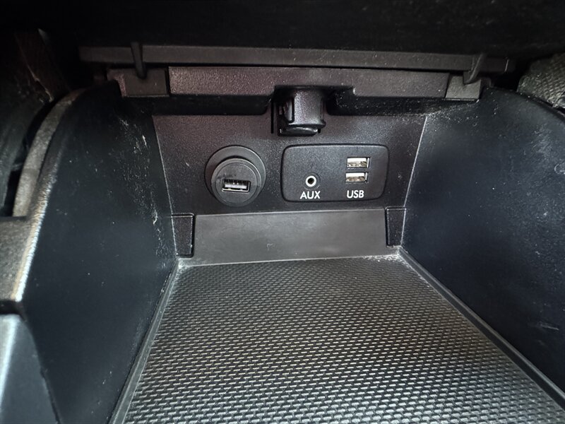 2015 Subaru Legacy 2.5i Premium - Photo 31