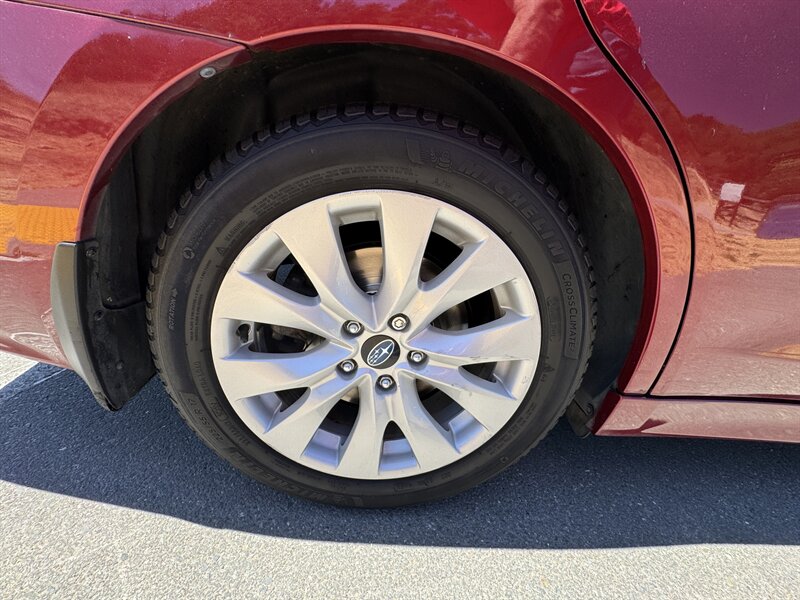 2015 Subaru Legacy 2.5i Premium - Photo 16