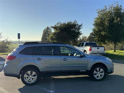 2011 Subaru Outback 2.5i Limited - Photo 6 - Santa Rosa, CA 95404