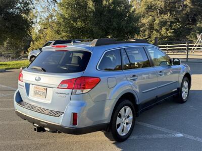 2011 Subaru Outback 2.5i Limited - Photo 5 - Santa Rosa, CA 95404
