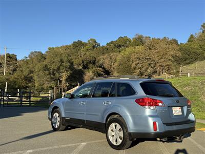 2011 Subaru Outback 2.5i Limited - Photo 3 - Santa Rosa, CA 95404