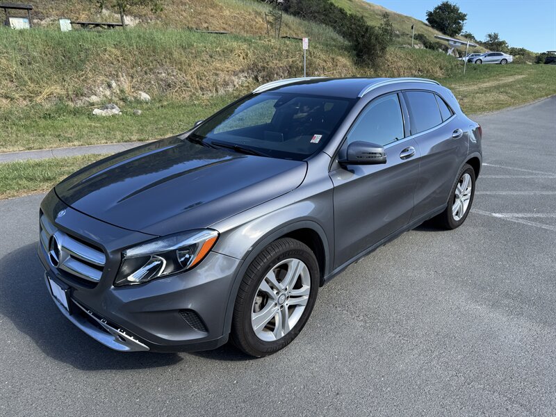 Gray (Mountain Grey Metallic) 2017 Mercedes-Benz GLA 250 4MATIC SUV / Crossover All-Wheel Drive 7-Speed Automatic