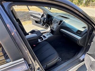 2011 Subaru Outback 2.5i Premium   - Photo 13 - Santa Rosa, CA 95404