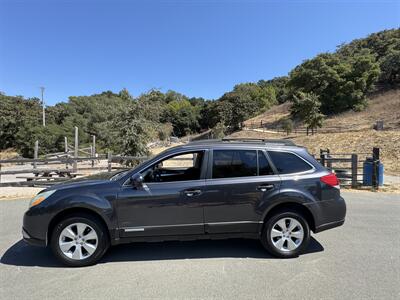 2011 Subaru Outback 2.5i Premium   - Photo 2 - Santa Rosa, CA 95404