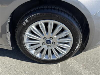 2014 Ford Fusion Hybrid SE  Hybrid - Photo 21 - Santa Rosa, CA 95404