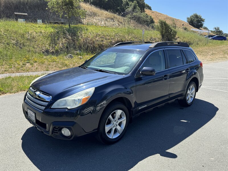 2013 Subaru Outback 2.5i Premium CVT PZEV's photo