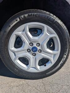 2017 Ford Escape S   - Photo 32 - Santa Rosa, CA 95404