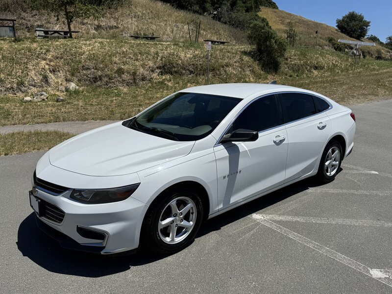 2017 Chevrolet Malibu's photo