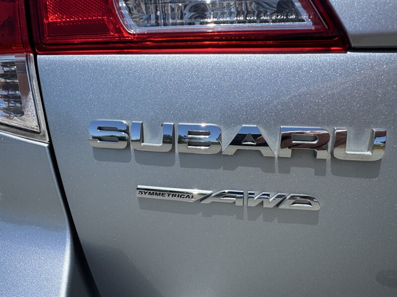 2013 Subaru Outback Premium - Photo 17