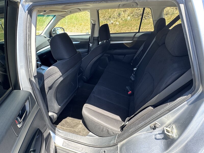 2013 Subaru Outback Premium - Photo 23