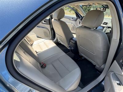 2011 Ford Fusion Hybrid  Hybrid - Photo 14 - Santa Rosa, CA 95404