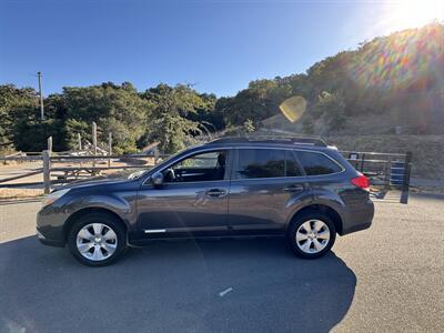 2011 Subaru Outback 3.6R   - Photo 2 - Santa Rosa, CA 95404
