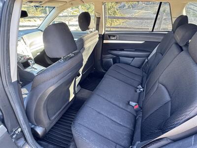 2011 Subaru Outback 3.6R   - Photo 11 - Santa Rosa, CA 95404