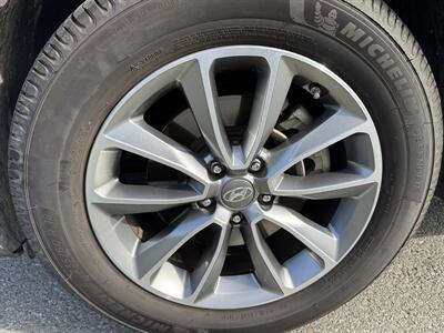 2018 Hyundai SANTA FE SE   - Photo 16 - Santa Rosa, CA 95404