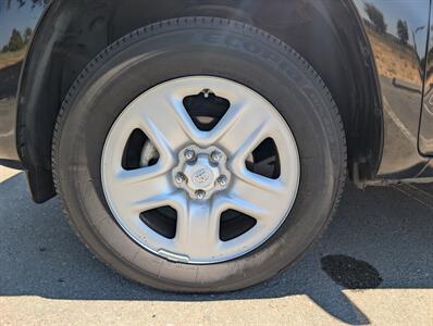 2012 Toyota RAV4   - Photo 15 - Santa Rosa, CA 95404