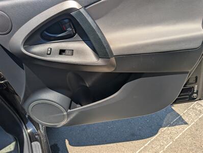 2012 Toyota RAV4   - Photo 33 - Santa Rosa, CA 95404