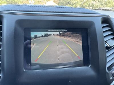 2020 Jeep Cherokee Latitude Plus   - Photo 17 - Santa Rosa, CA 95404