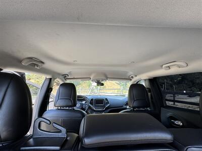 2020 Jeep Cherokee Latitude Plus   - Photo 16 - Santa Rosa, CA 95404