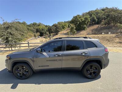 2020 Jeep Cherokee Latitude Plus   - Photo 2 - Santa Rosa, CA 95404