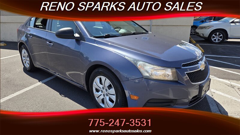 2013 Chevrolet Cruze LS Manual  