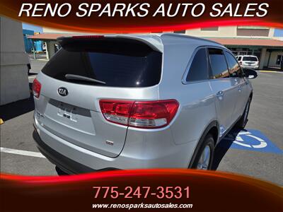 2016 Kia Sorento L   - Photo 5 - Reno, NV 89502
