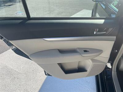 2012 Subaru Legacy 2.5i Premium   - Photo 11 - Winchester, VA 22601