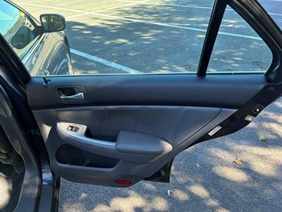 2005 Honda Accord EX V-6   - Photo 12 - Winchester, VA 22601
