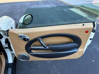 2006 MINI Cooper   - Photo 11 - Winchester, VA 22601