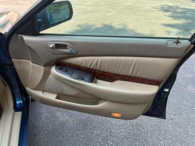 2003 Acura TL 3.2 - Photo 10 - Winchester, VA 22601