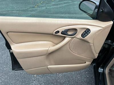 2002 Ford Focus ZX5 - Photo 16 - Winchester, VA 22601