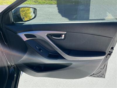 2012 Hyundai ELANTRA GLS   - Photo 17 - Winchester, VA 22601