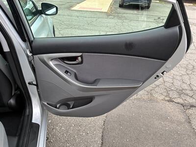 2013 Hyundai ELANTRA GLS - Photo 13 - Winchester, VA 22601