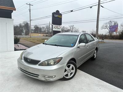 2004 Toyota Camry SE V6 Sedan