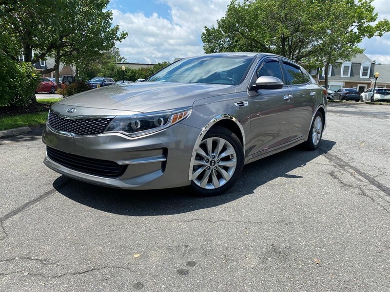 2016 Kia Optima EX - Photo 1 - Winchester, VA 22601