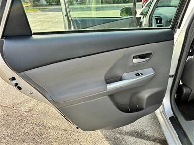 2012 Toyota Prius V   - Photo 7 - Winchester, VA 22601
