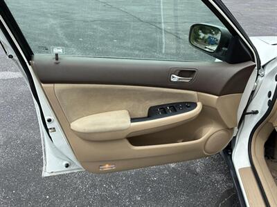 2003 Honda Accord LX   - Photo 8 - Winchester, VA 22601