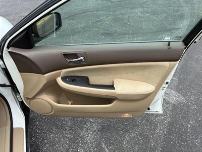 2003 Honda Accord LX   - Photo 12 - Winchester, VA 22601