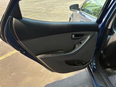 2016 Hyundai ELANTRA SE   - Photo 12 - Winchester, VA 22601